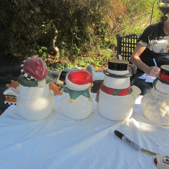 VTG SNOWMAN COOKIE JARS, DIFFERENT STYLES, ALL CERMIC PRICE IS EACH - Picture 5 of 15